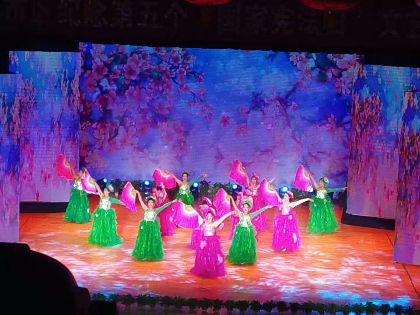 文化藝術(shù)公司協(xié)辦忻州市、區(qū)人大紀(jì)念“國家憲法日”晚會(huì)